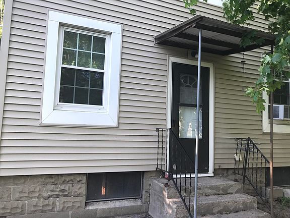 3rd image of 1488 Agard Ave
