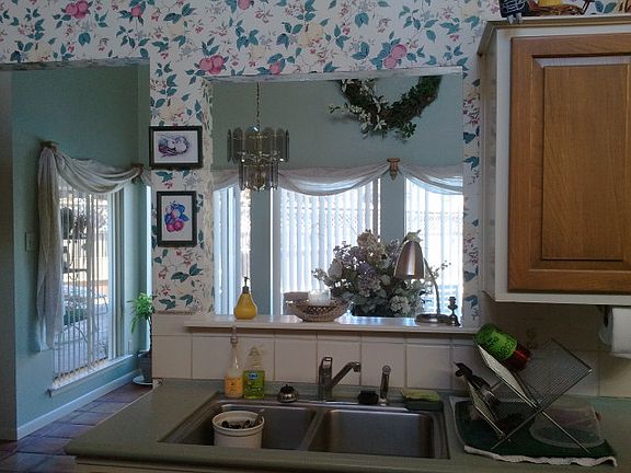 kitchen to dining room