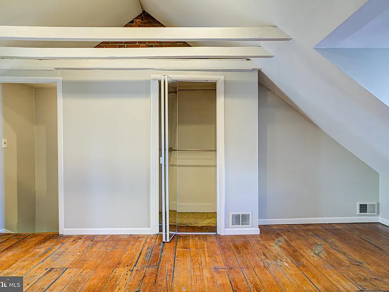112 Fairmount Ave — Photo 19