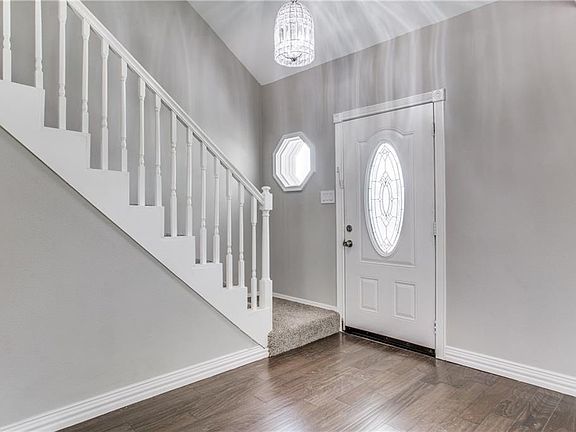 4th image of 309 Dalton Dr