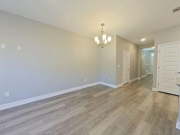 7 Holmes Blvd #C — Photo 3