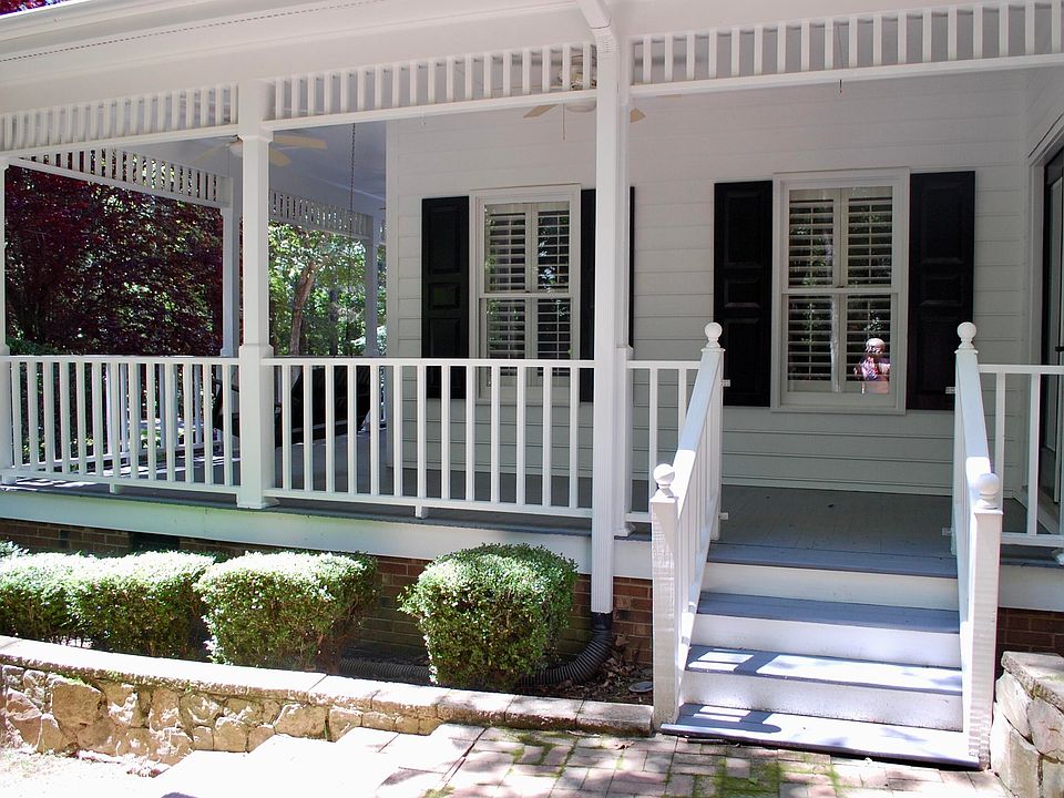 2nd image of 1300 Keynes Ct