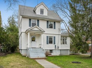 1 Baltusrol Pl, Summit City, NJ 07901