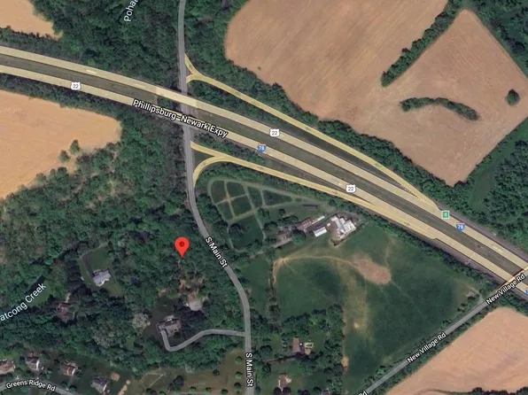 718 S Main St #2107, Stewartsville, NJ 08886