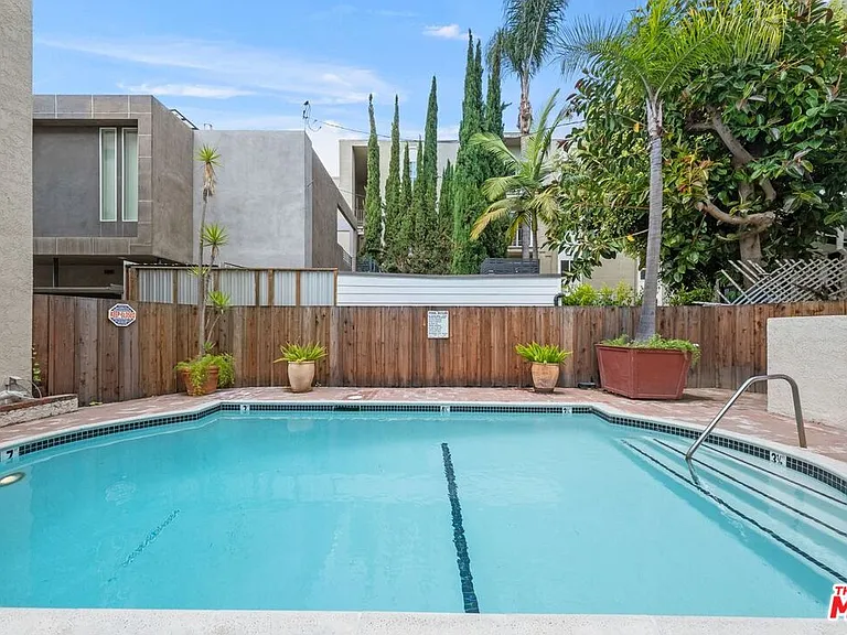 8960 Cynthia St #208 — Photo 4