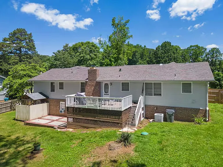 493 Greg Dr SW — Photo 38