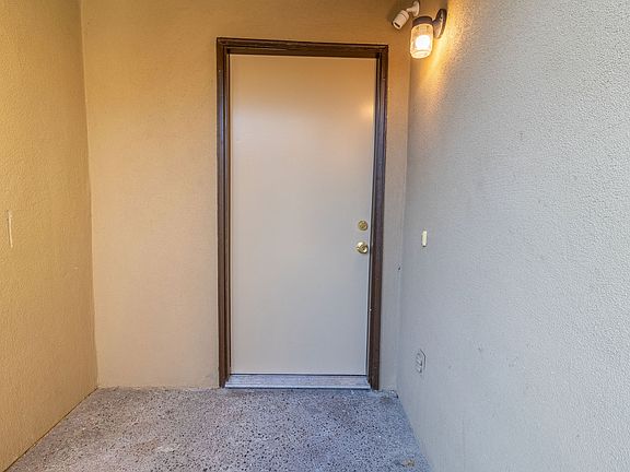 5th image of 2215 Piccardo Cir