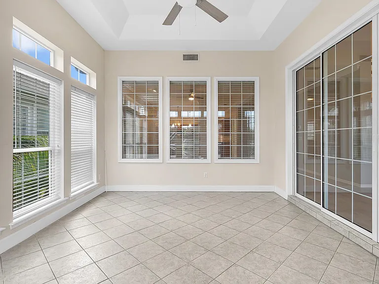 506 Lakeway Dr — Photo 34