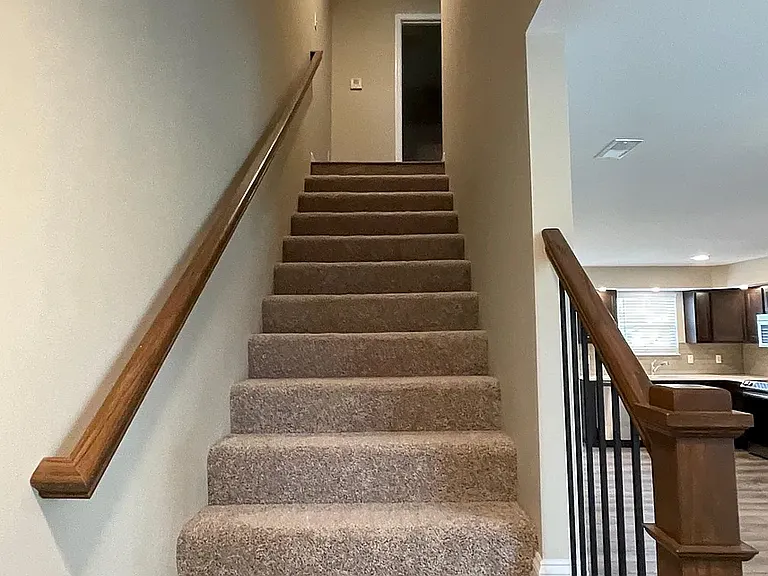 235 Bradford Ln — Photo 5