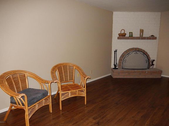 5th image of 221 W Calle McCleary
