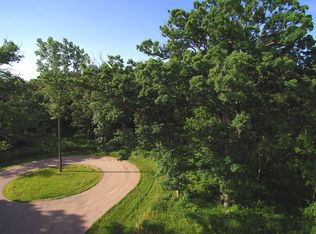 1304 Autumn Ridge Ct, Crystal Lake, IL 60014