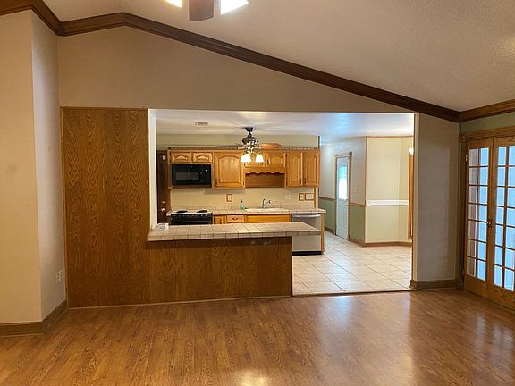 2nd image of 1534 Oak Shore Dr