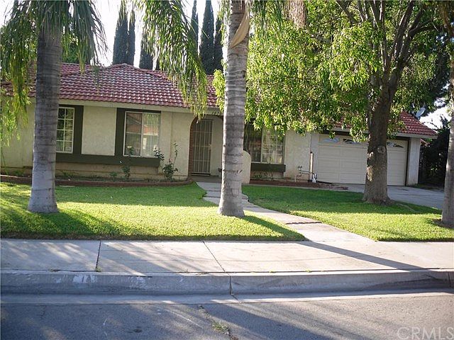 1st image of 1070 S Vine Ave