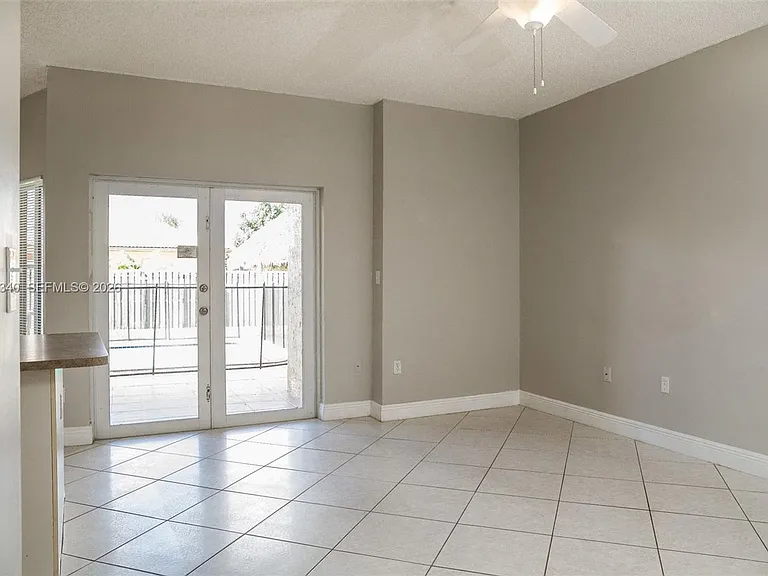 13233 SW 203rd St — Photo 2
