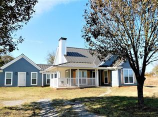 437 Red Barn Rd, Bells, TX 75414