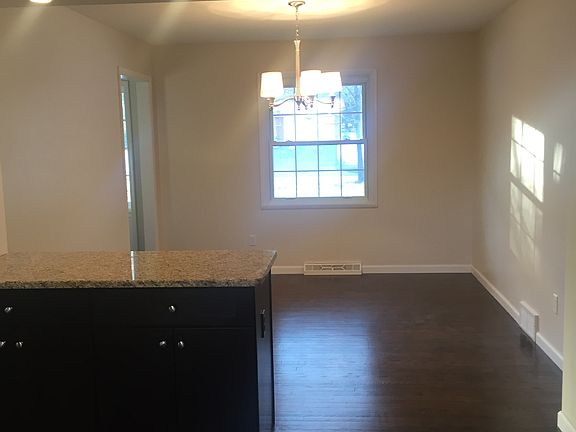 5th image of 8355 Sunnydale Dr