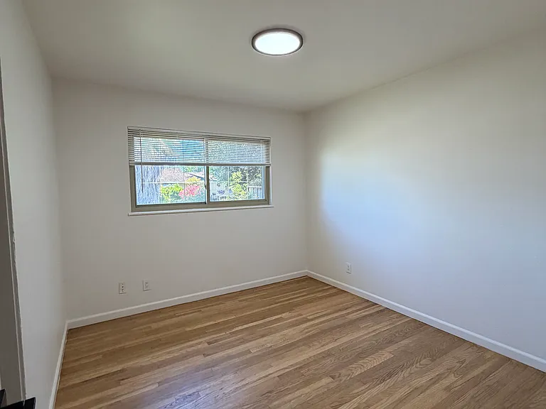 204 Carlester Dr — Photo 9