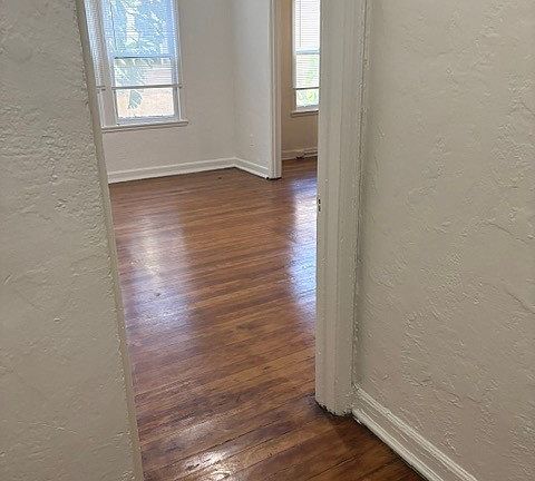 3rd image of 1523 N McCadden Pl APT 205