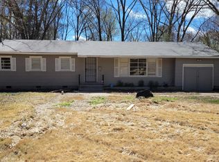 225 Wildwood Ter, Jackson, MS 39212