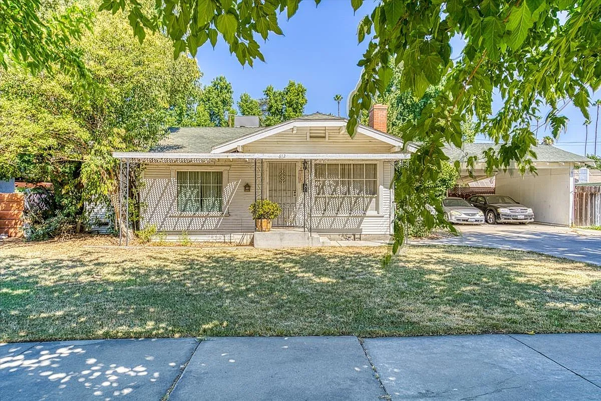 612 Trinity Ave photo 1
