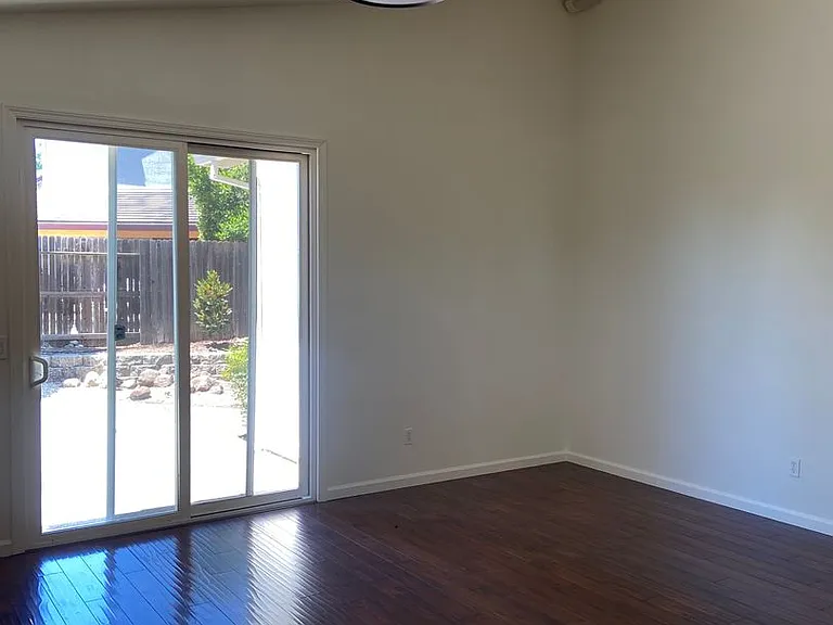 3203 Europa St — Photo 10