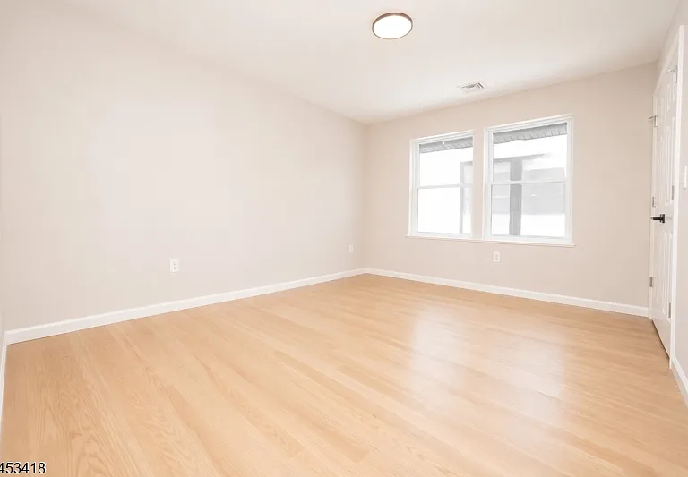 29 Frederick St #2 — Photo 14