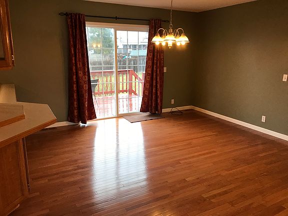 Dining area/back deck