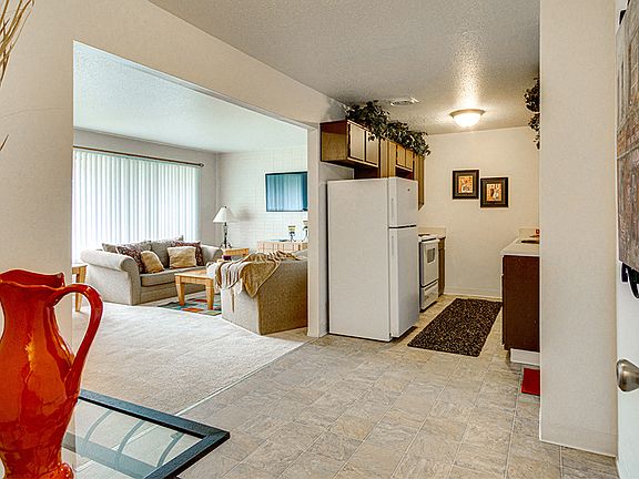 3rd image of 2305 E Jolly Rd #3571878