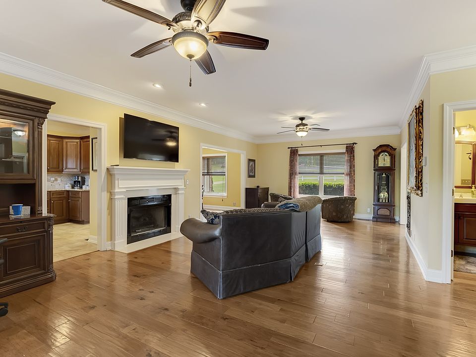 5th image of 1446 Kittrell Rd