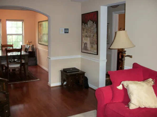 1805 N Queens Ln, Arlington, VA 22201