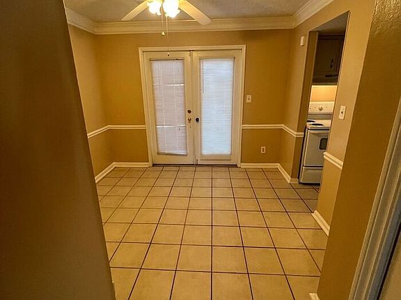 5th image of 3075 Spruce Cir