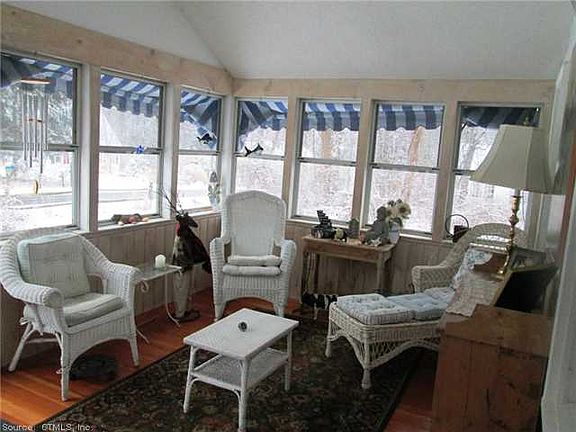 4th image of 30 Woodland Dr