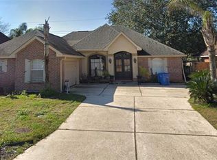 306 Madewood Dr, Destrehan, LA 70047