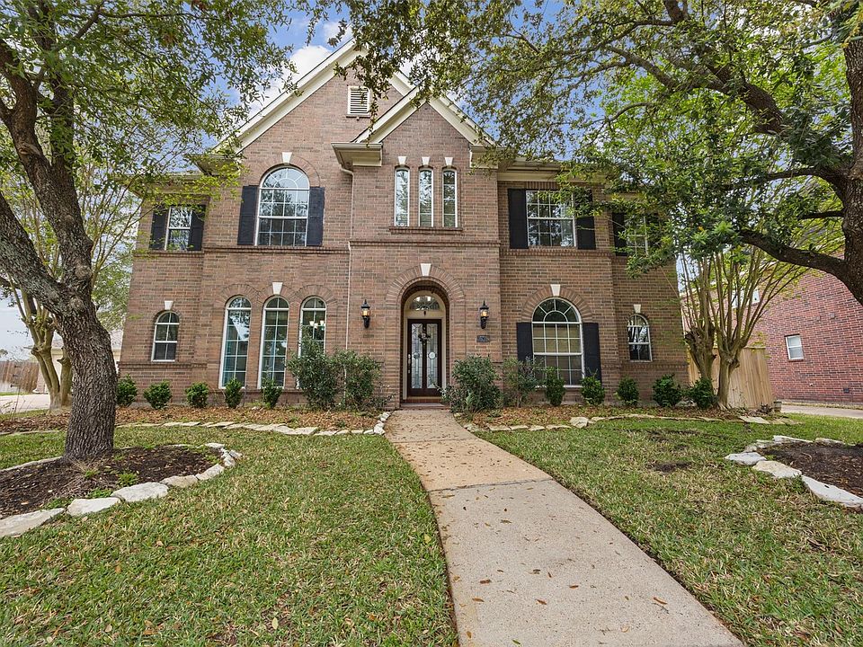 1st image of 1126 Pinsonfork Dr