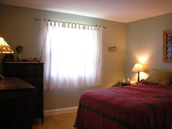 2nd image of 214 Dahlia Dr