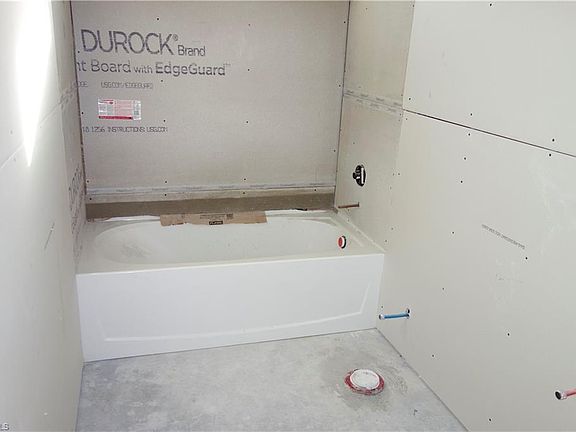 3rd image of 1723 NE 13th St