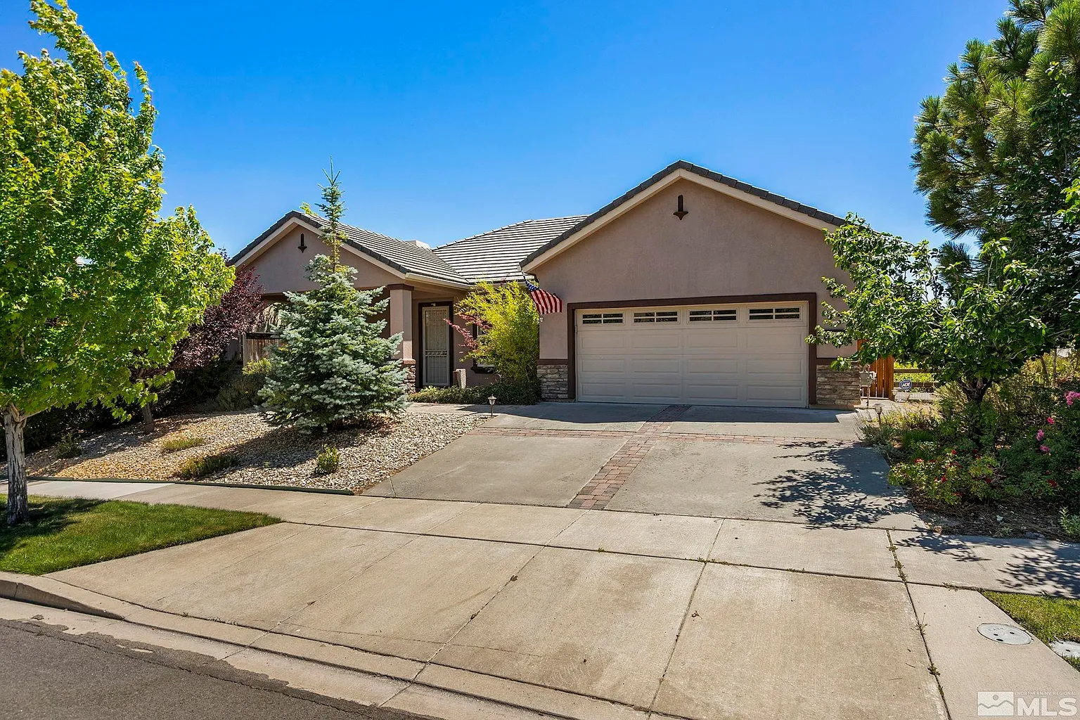 1495 Meridian Ranch Dr photo 1
