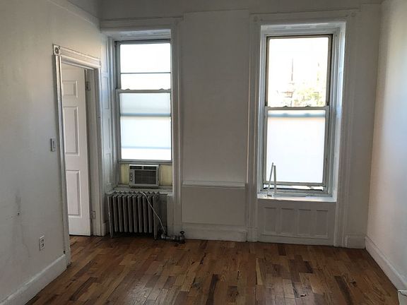 2nd image of 1098 Bedford Ave APT 4