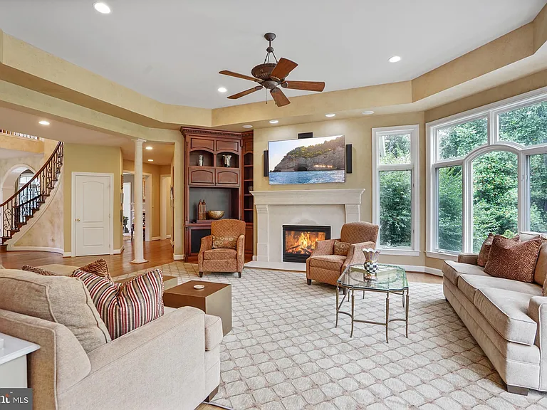 9864 Walker Glen Ct — Photo 114