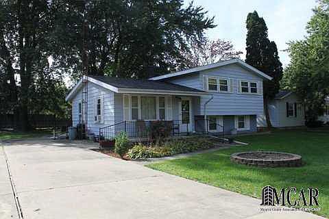 1st image of 3809 1st St