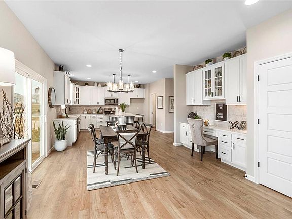 4th image of 9415 Woolworth Dr