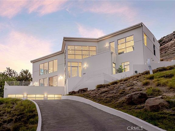 2nd image of 71 Coolwater Rd