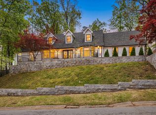 17 Foxhunt Trl, Little Rock, AR 72227