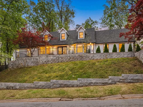 17 Foxhunt Trl, Little Rock, AR 72227