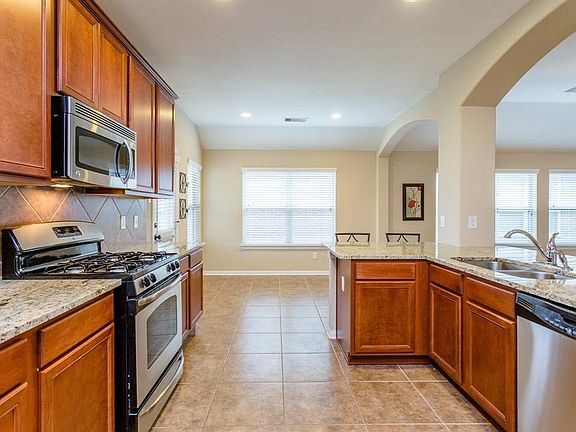 5th image of 11115 Starling Creek Dr