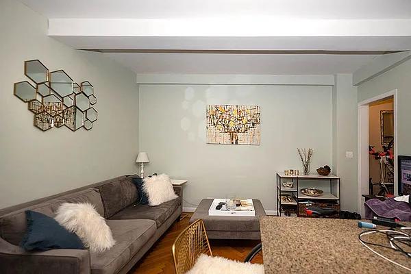 Rented by Rita S Citrin, LREB | media 2