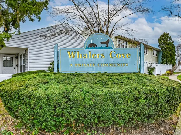 37 Whalers Cove #37, Babylon, NY 11702