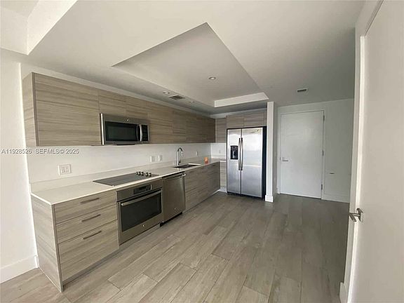 3rd image of 121 NE 34th St Unit 2406A