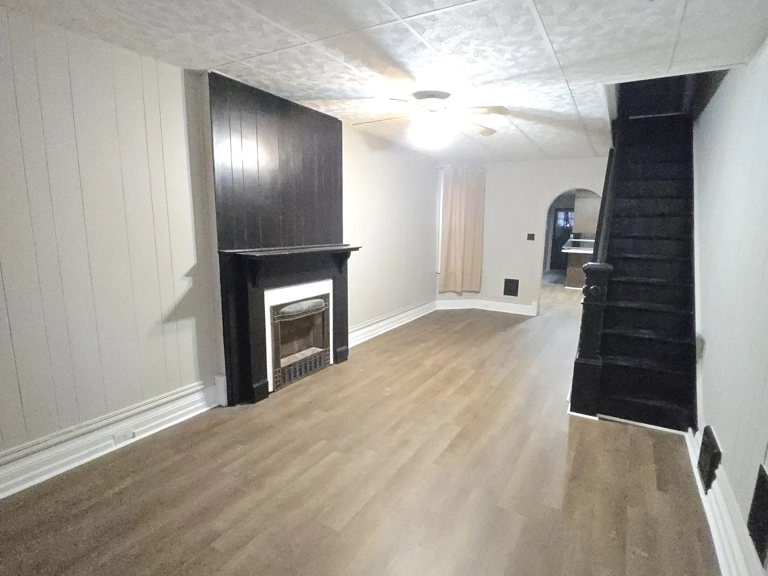4 bed, 1324 sqft, $1,650 — Photo 2