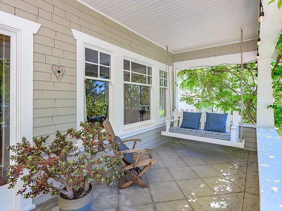 5th image of 528 Oak Street